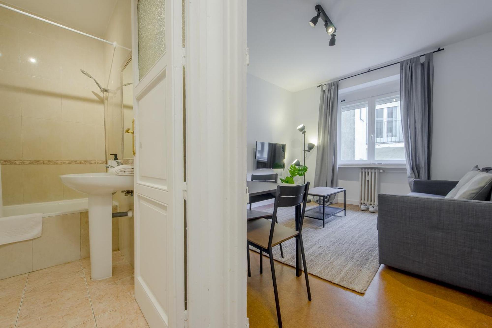 Classic Apt 7Pax En La Latina-Centro De Madrid Ngoại thất bức ảnh